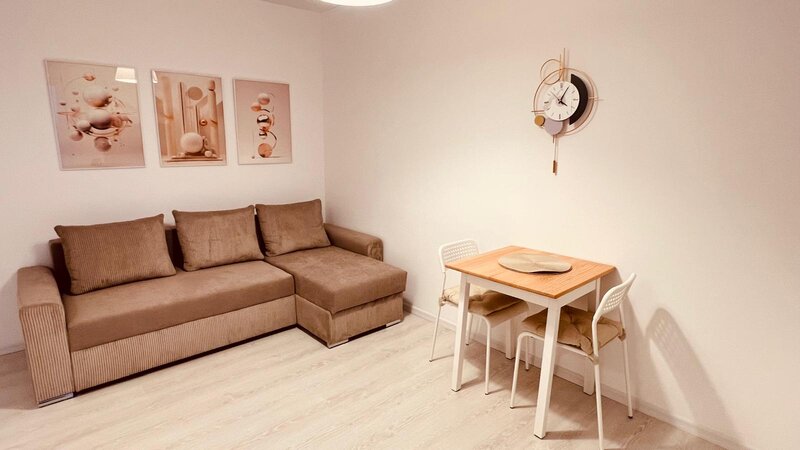 Aparatorii Patriei.Metrou M1.Prima inchiriere!