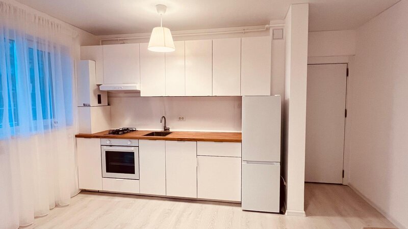 Aparatorii Patriei.Metrou M1.Prima inchiriere!