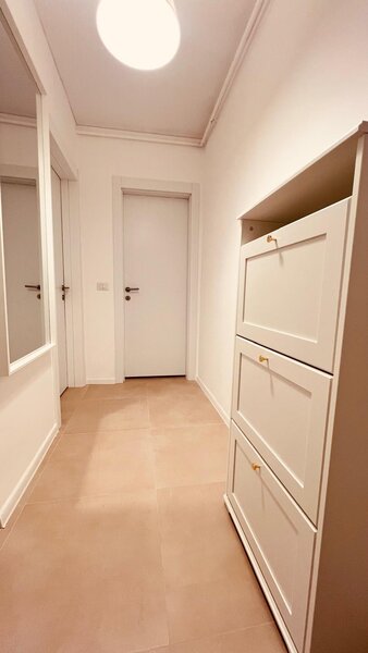 Aparatorii Patriei.Metrou M1.Prima inchiriere!